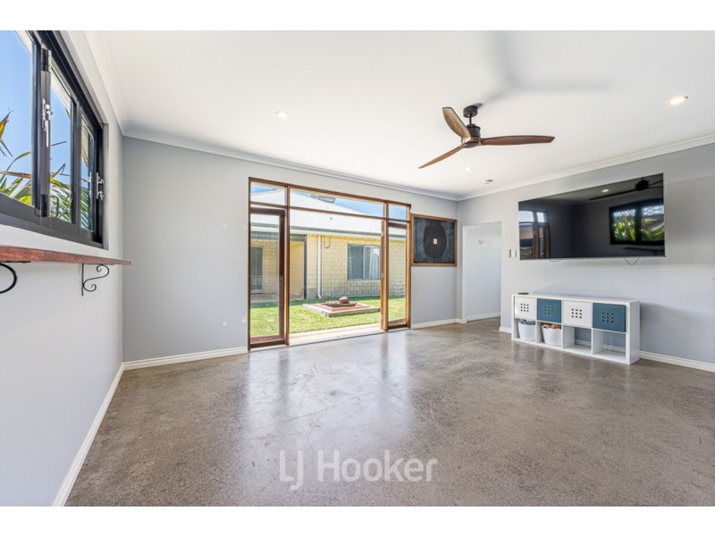 4 Gigondas Street, Yalyalup WA 6280