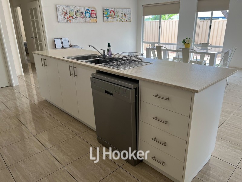 16 Stockyard Lane, Geographe WA 6280