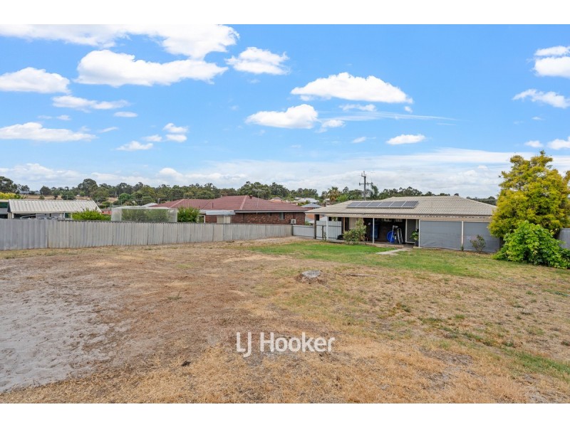 15 Saunders Street, Collie WA 6225
