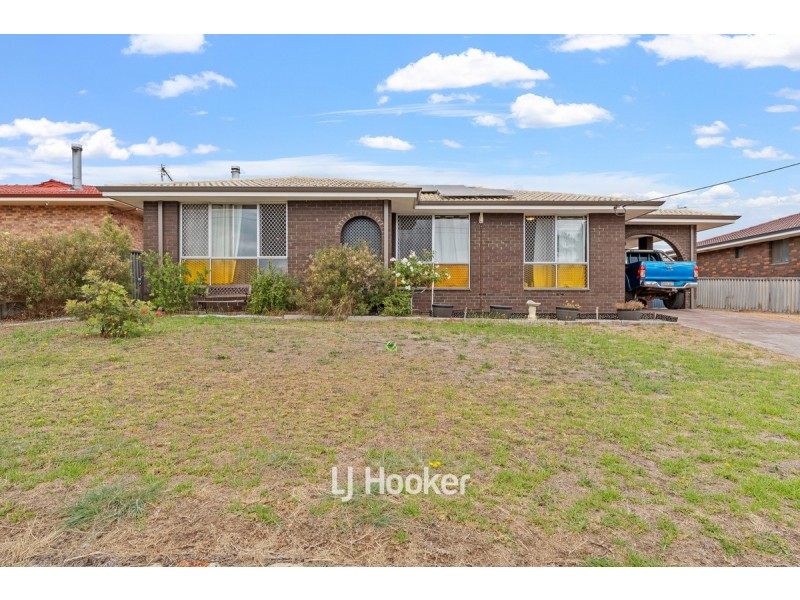 15 Saunders Street, Collie WA 6225