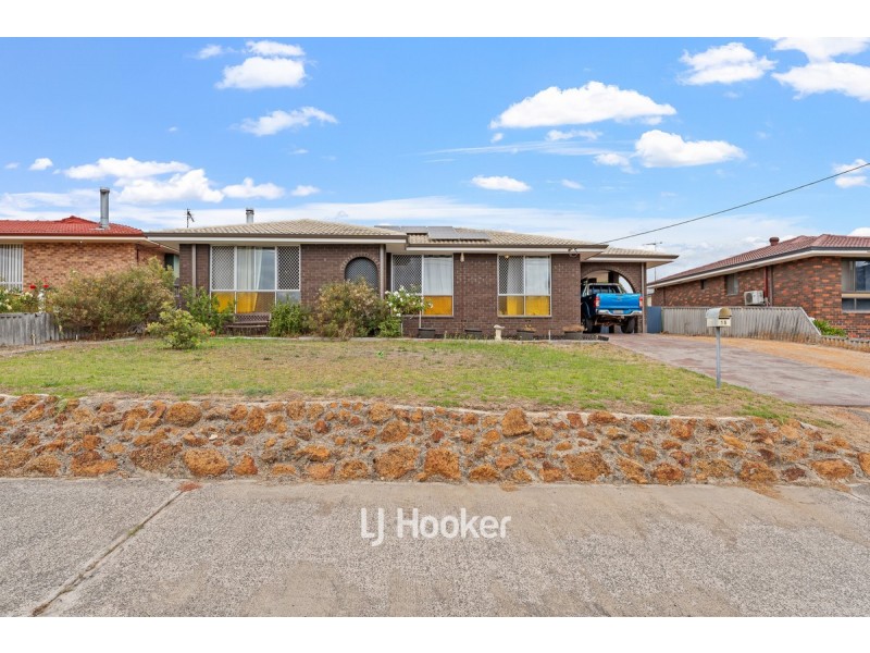 15 Saunders Street, Collie WA 6225
