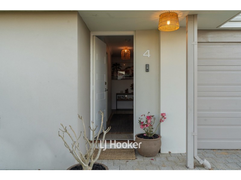 4 Antibes Way, Yalyalup WA 6280
