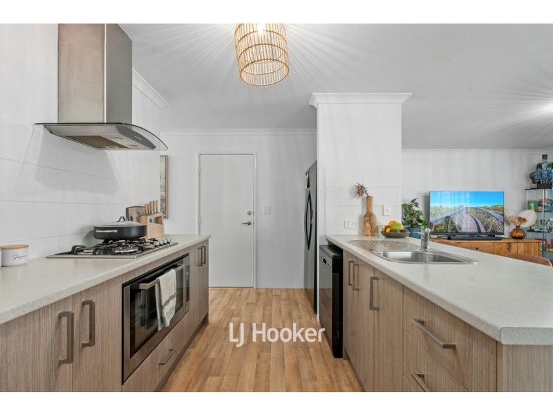 4 Antibes Way, Yalyalup WA 6280