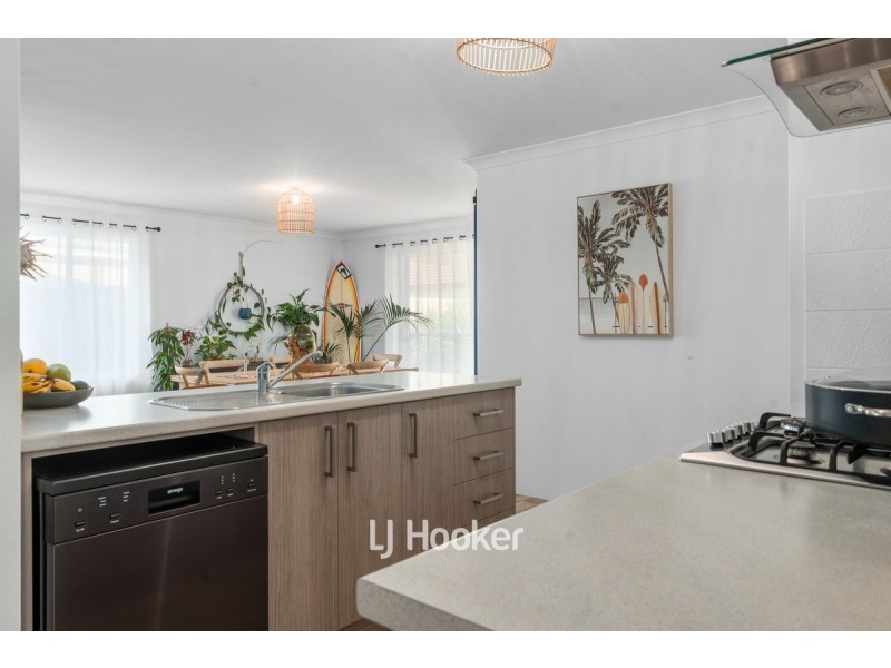 4 Antibes Way, Yalyalup WA 6280