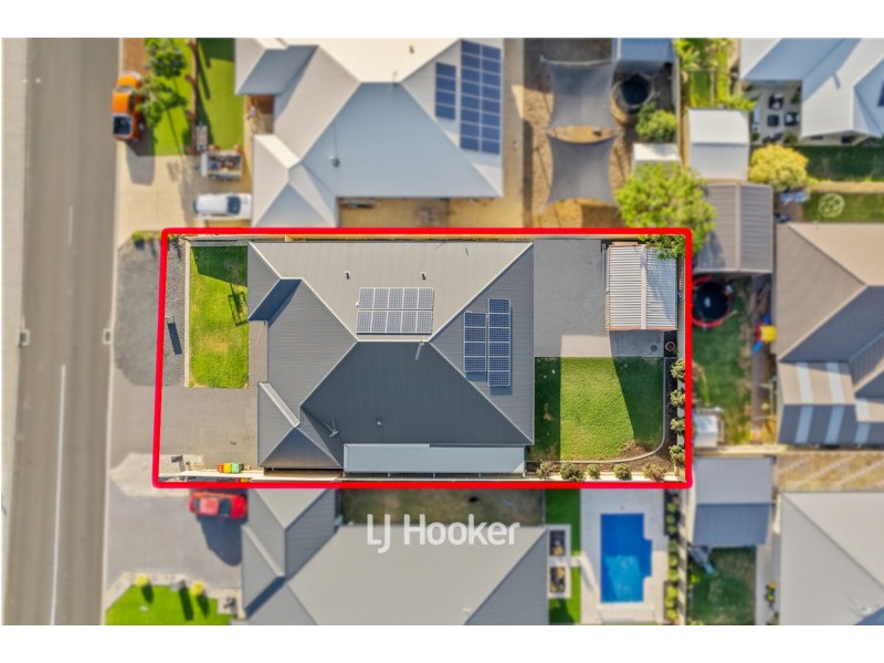 10 Peninsula Lakes Drive, Eaton WA 6232