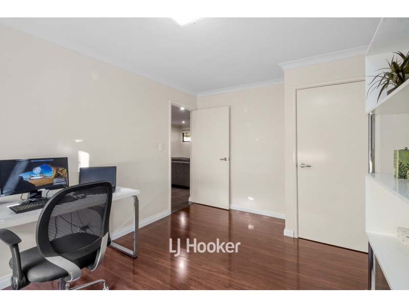 10 Peninsula Lakes Drive, Eaton WA 6232