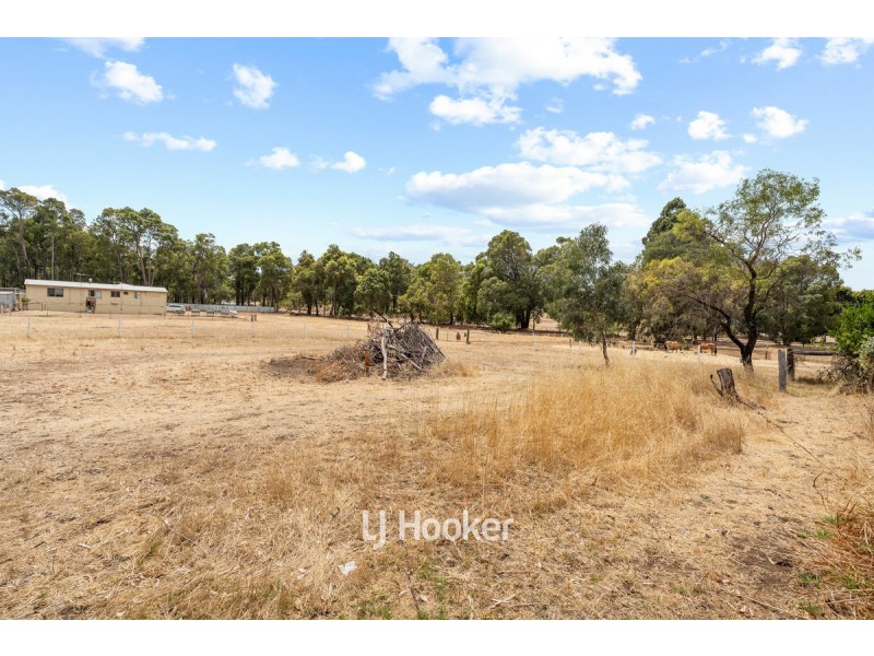 90 Foster Street, Collie WA 6225