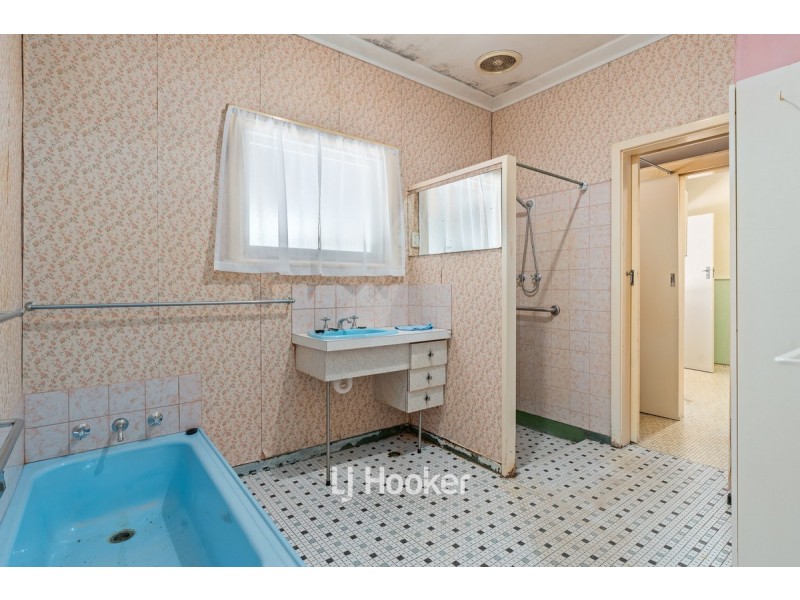 16 Churchill Drive, South Bunbury WA 6230