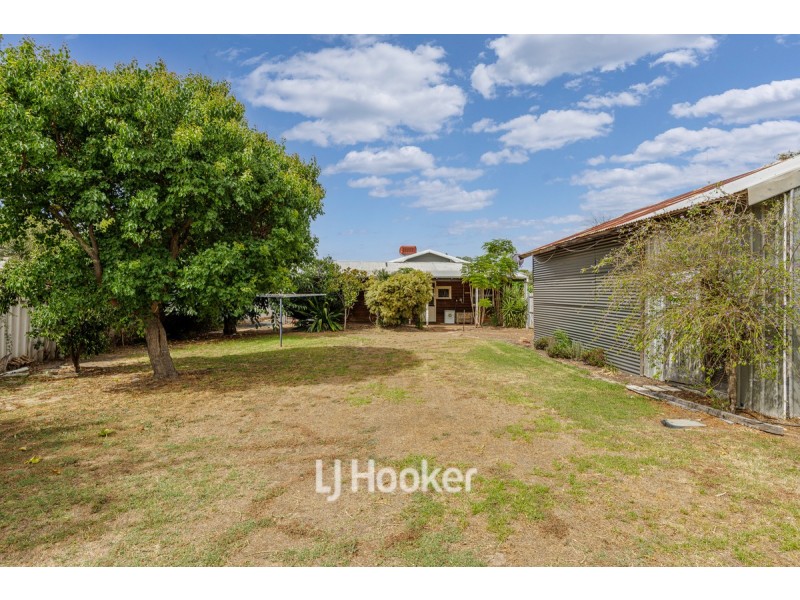 3 Rose Street, Burekup WA 6227