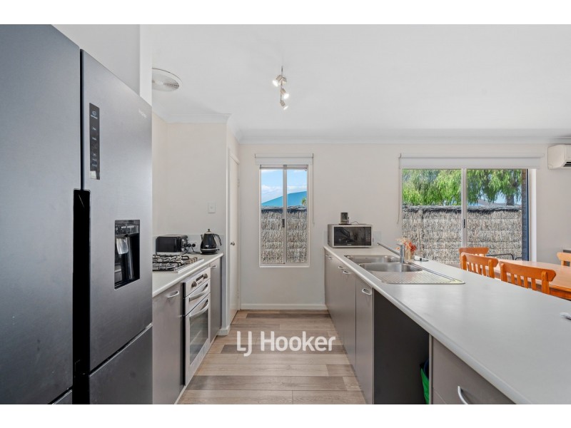 5 Reeves Approach, Dalyellup WA 6230