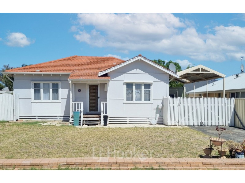 4 Galyung Road, Carey Park WA 6230