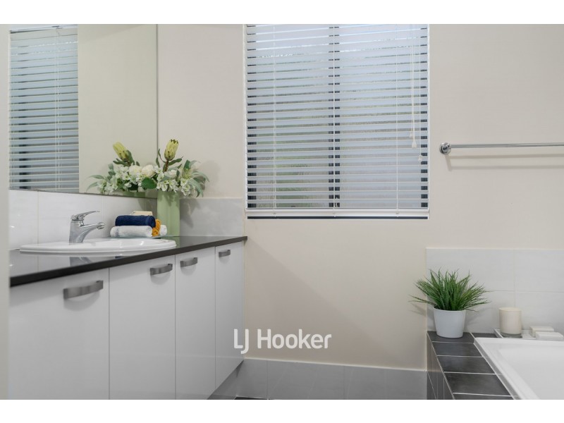 62 Monclair Circuit, Dunsborough WA 6281