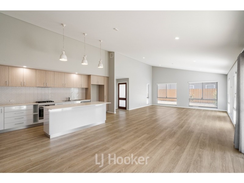 1/19 Ford Road, Geographe WA 6280