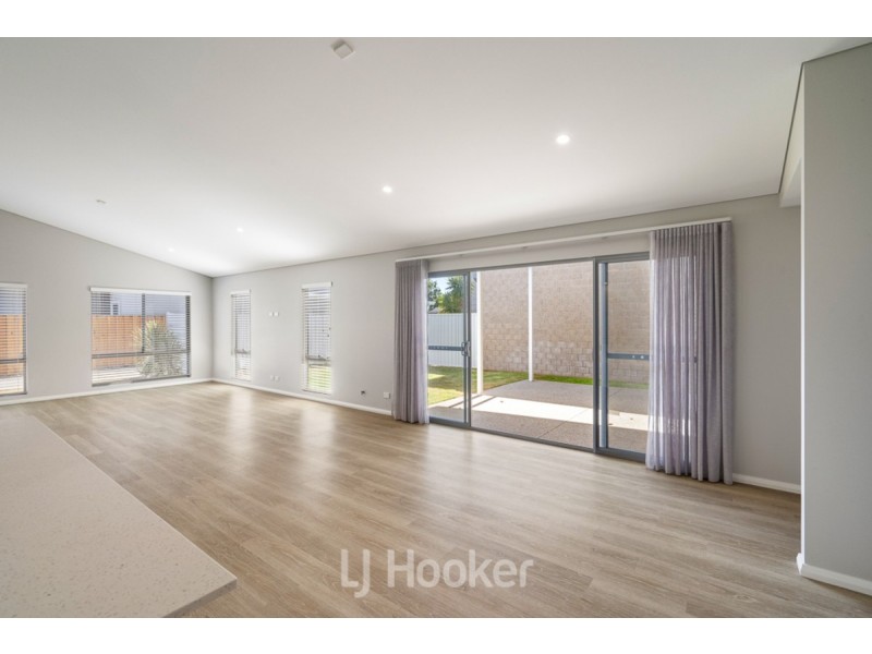 1/19 Ford Road, Geographe WA 6280