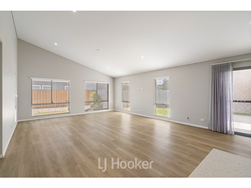 1/19 Ford Road, Geographe WA 6280