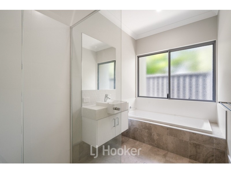 1/19 Ford Road, Geographe WA 6280