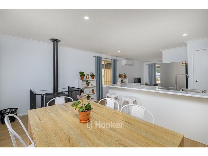 13 Sunburst Grove, Collie WA 6225