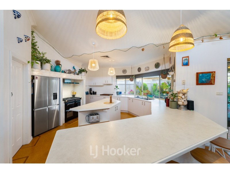 21 Thomas Street, West Busselton WA 6280