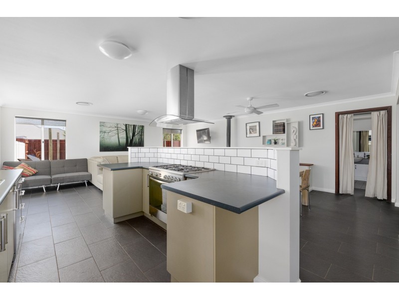 9 Westbury Way, Australind WA 6233