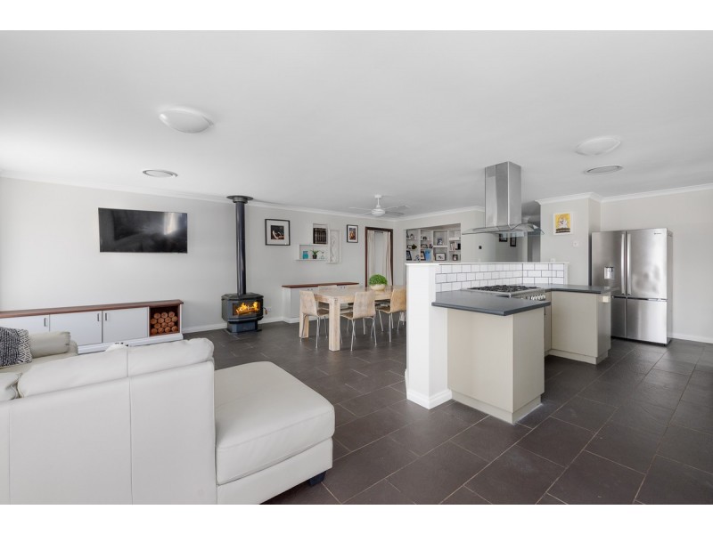 9 Westbury Way, Australind WA 6233