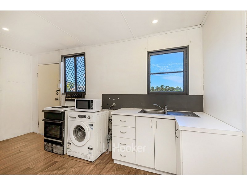 12 Saunders Street, Collie WA 6225