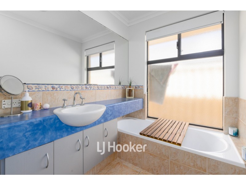 7 Tobar Road, Dalyellup WA 6230
