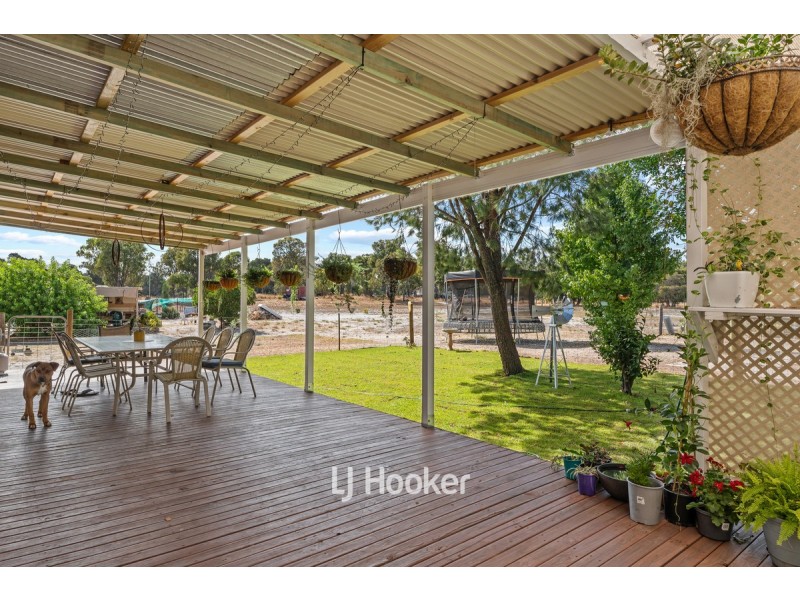 39 Preston Road, Collie WA 6225