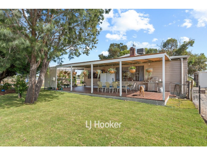 39 Preston Road, Collie WA 6225