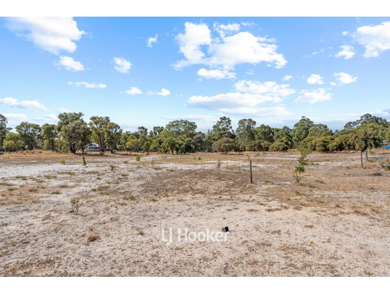 39 Preston Road, Collie WA 6225