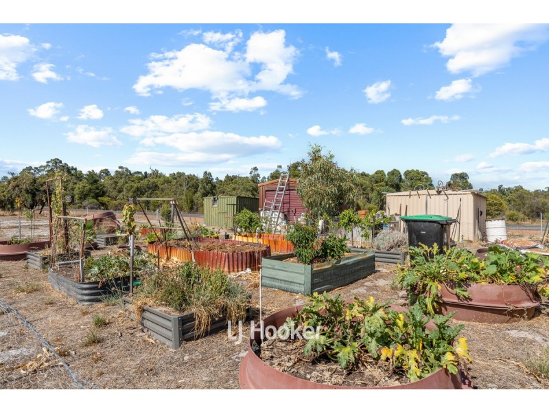 39 Preston Road, Collie WA 6225