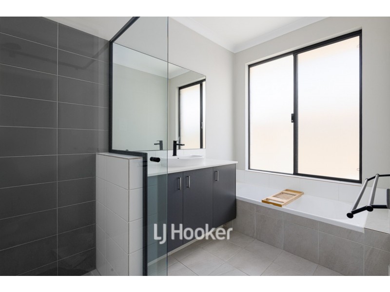 29 Andromeda Road, Australind WA 6233