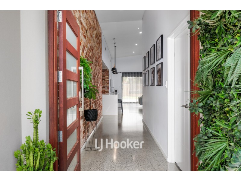 10 Rivergum Way, Glen Iris WA 6230