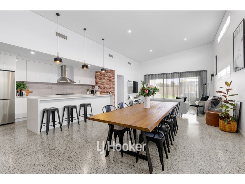 10 Rivergum Way, Glen Iris WA 6230