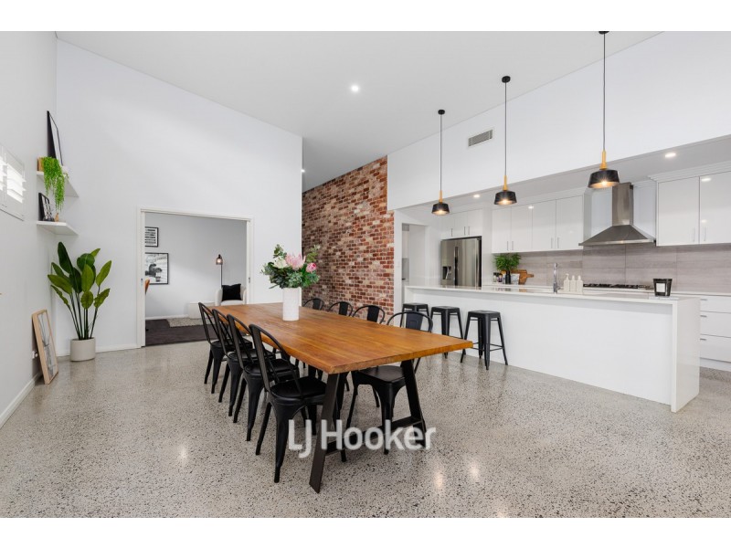 10 Rivergum Way, Glen Iris WA 6230