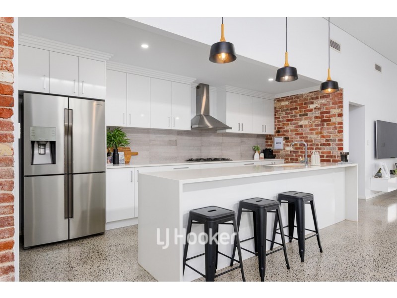 10 Rivergum Way, Glen Iris WA 6230