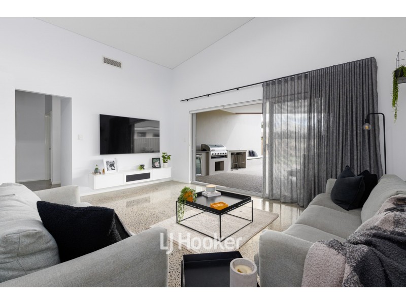 10 Rivergum Way, Glen Iris WA 6230