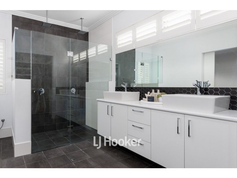 10 Rivergum Way, Glen Iris WA 6230