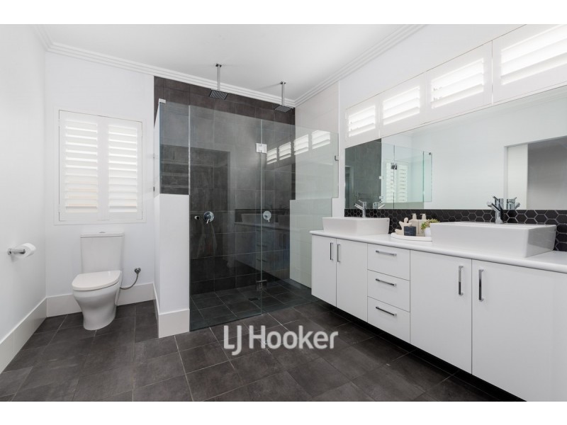 10 Rivergum Way, Glen Iris WA 6230