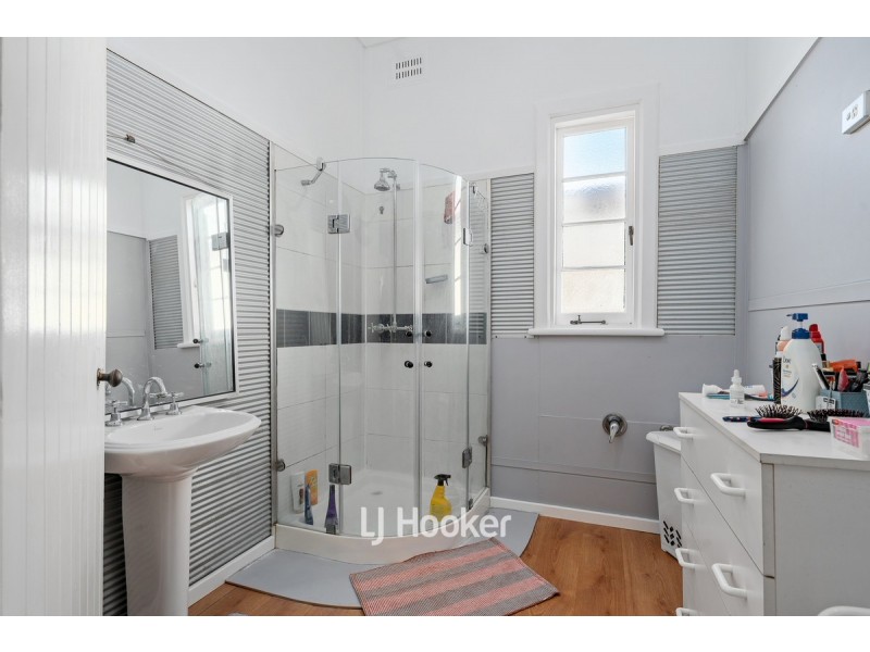 2 Moore Street, Collie WA 6225