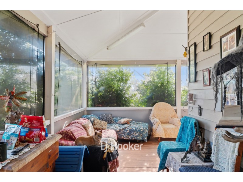 2 Moore Street, Collie WA 6225