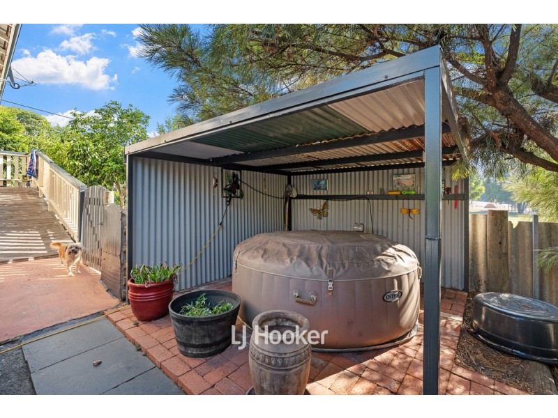 2 Moore Street, Collie WA 6225