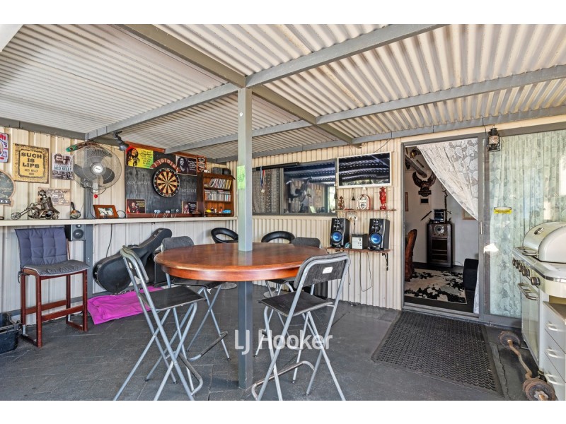 2 Moore Street, Collie WA 6225