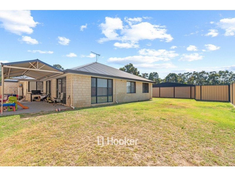 8B Simpson Street, Collie WA 6225