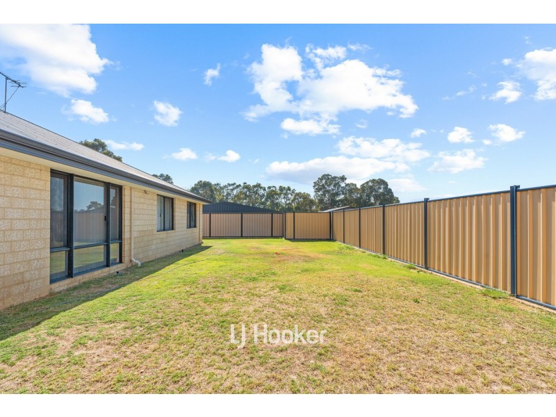 8B Simpson Street, Collie WA 6225