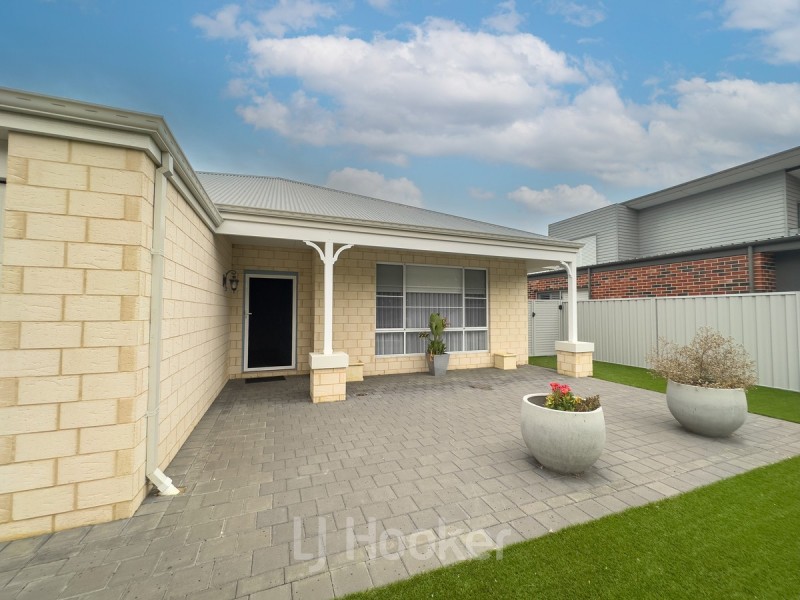 60 Bibra Loop, Dalyellup WA 6230