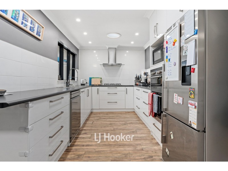 10 Cingalese Close, Carey Park WA 6230