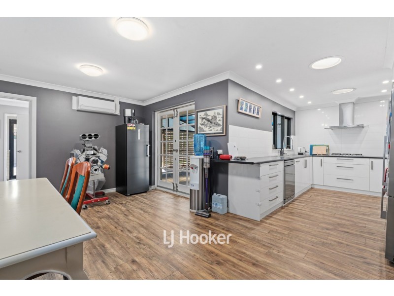 10 Cingalese Close, Carey Park WA 6230