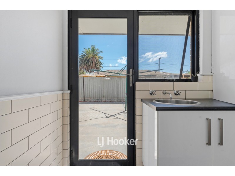 10 Cingalese Close, Carey Park WA 6230