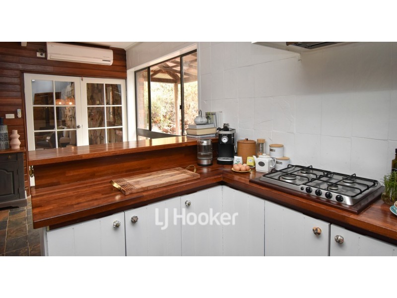 11 West Blackwood Terrace, Bridgetown WA 6255