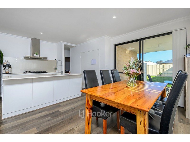 8 Kenworthy Approach, Australind WA 6233